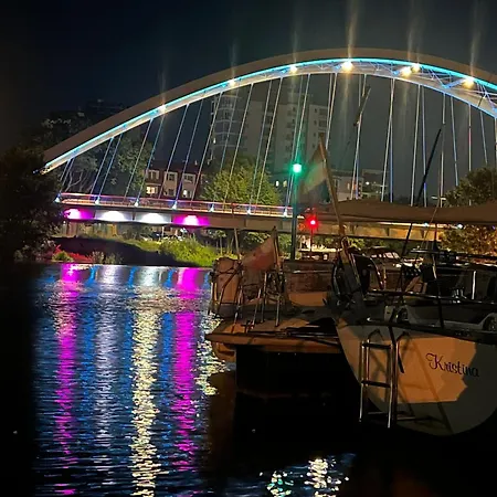 Siesta Luxury Boat - Na Lodzi W Marinie Solnej Båthotell Kołobrzeg