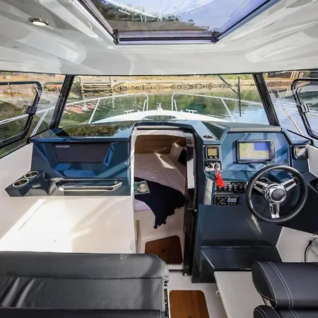 Siesta Luxury Boat - Na Lodzi W Marinie Solnej Kołobrzeg