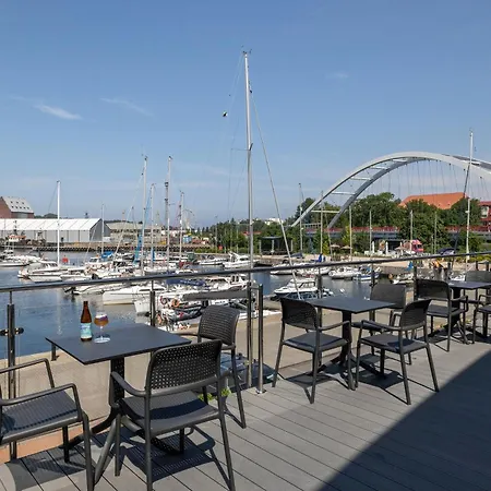 Båthotell Siesta Luxury Boat - Na Lodzi W Marinie Solnej *