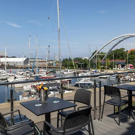 Siesta Luxury Boat - Na Lodzi W Marinie Solnej Båthotell Kołobrzeg