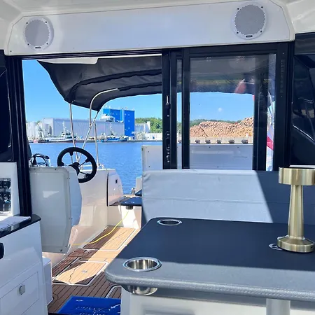 Siesta Luxury Boat - Na Lodzi W Marinie Solnej * Kołobrzeg
