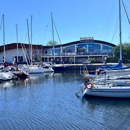 Siesta Luxury Boat - Na Lodzi W Marinie Solnej Båthotell Kołobrzeg