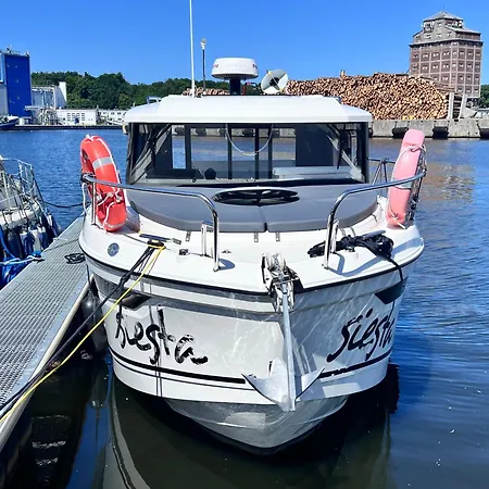 Siesta Luxury Boat - Na Lodzi W Marinie Solnej Båthotell